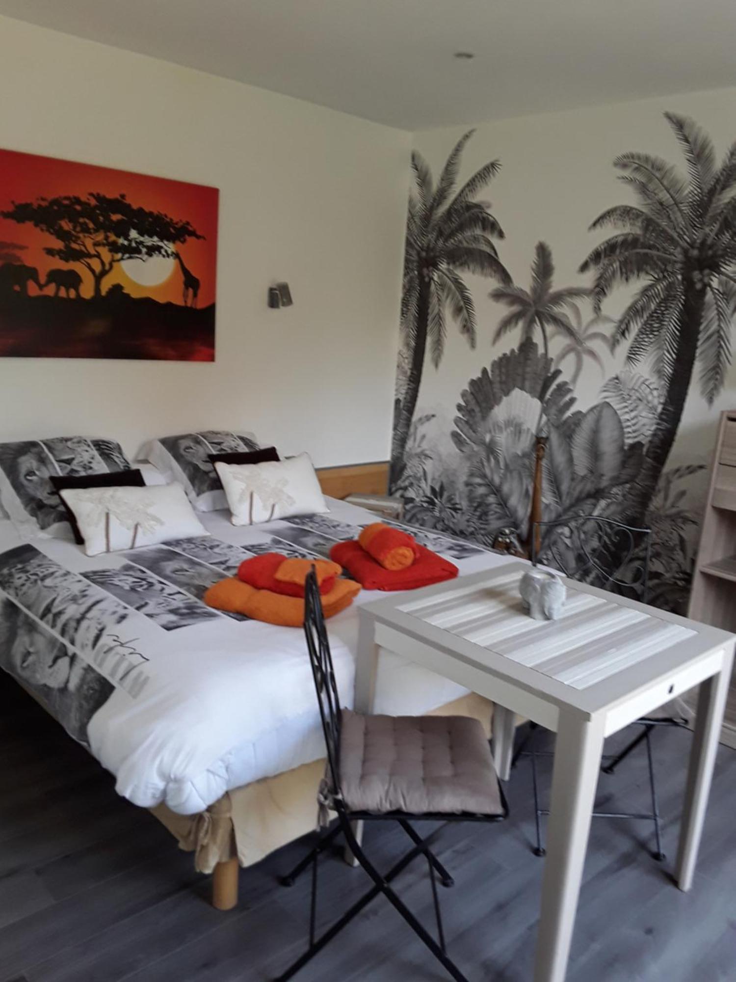 Chambres D'Hotes De L'Orval Thiergeville エクステリア 写真