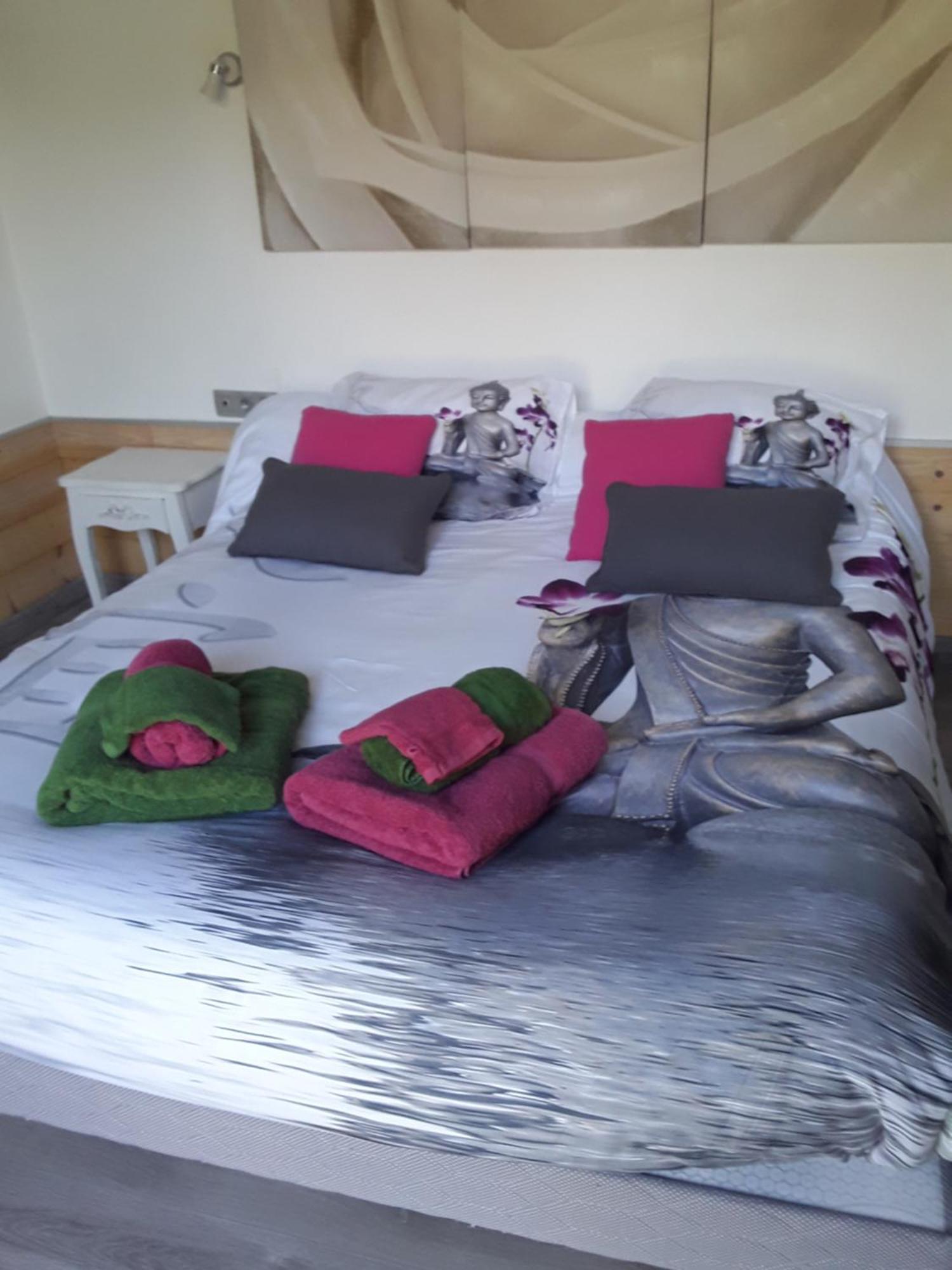 Chambres D'Hotes De L'Orval Thiergeville エクステリア 写真